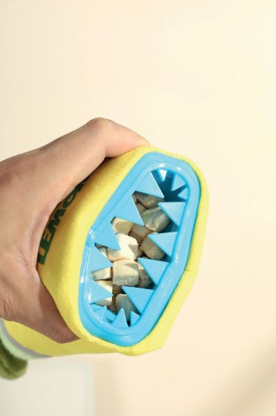 M-pets Dog Toy Trevor - Играчка за куче лимон Тревор за лакомства с уши