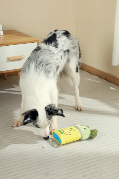 M-pets Dog Toy Trevor - Играчка за куче лимон Тревор за лакомства с уши