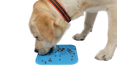 M-pets - Lecca Mat - Силиконова подложка за куче или котка за лакомства 15 см